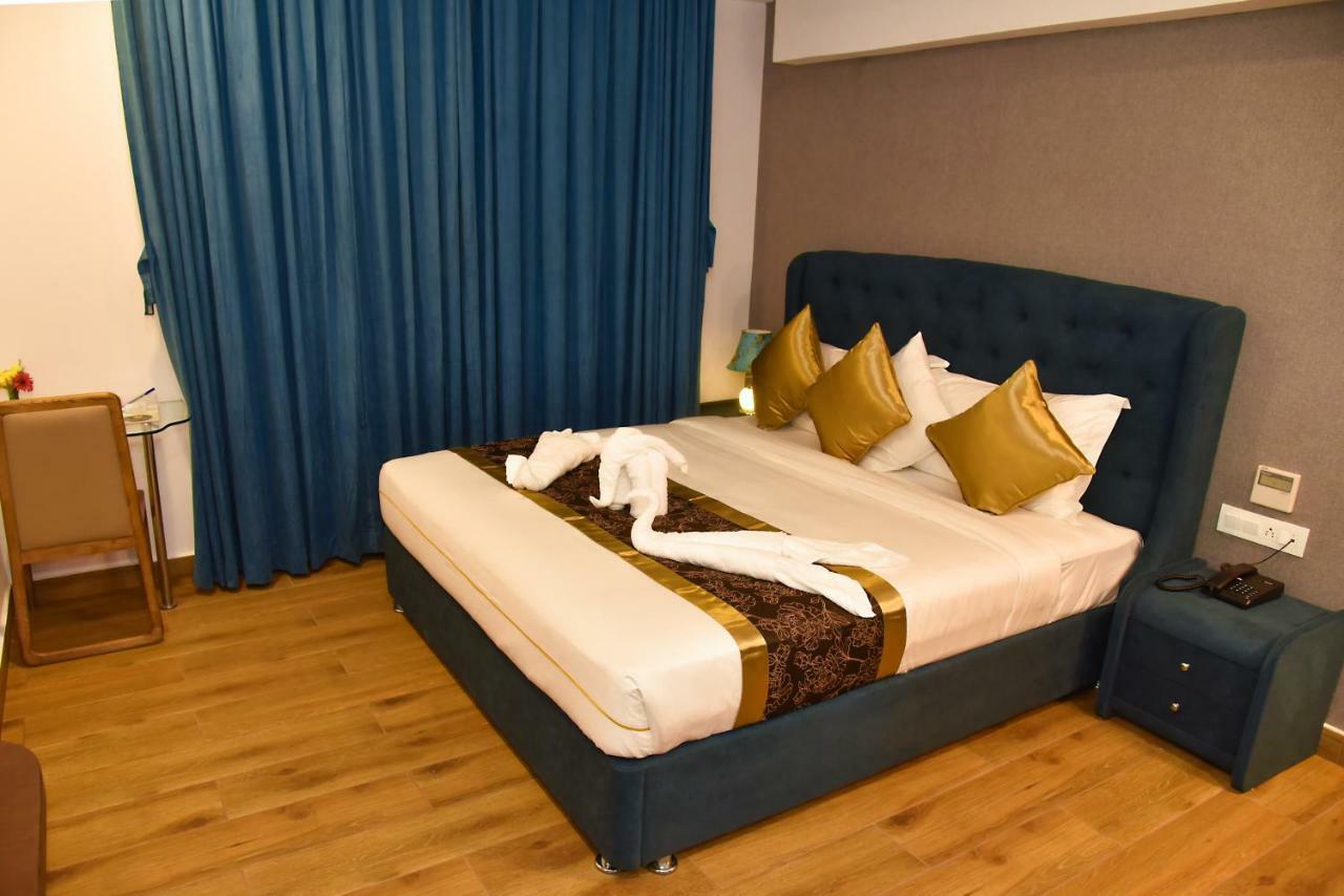 מייזור Silver Oak Hotel מראה חיצוני תמונה
