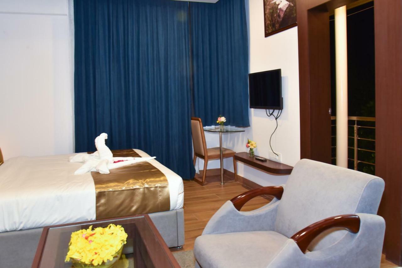 מייזור Silver Oak Hotel מראה חיצוני תמונה